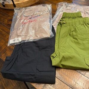 Casual Cargo Joggers in Black and Olive Green